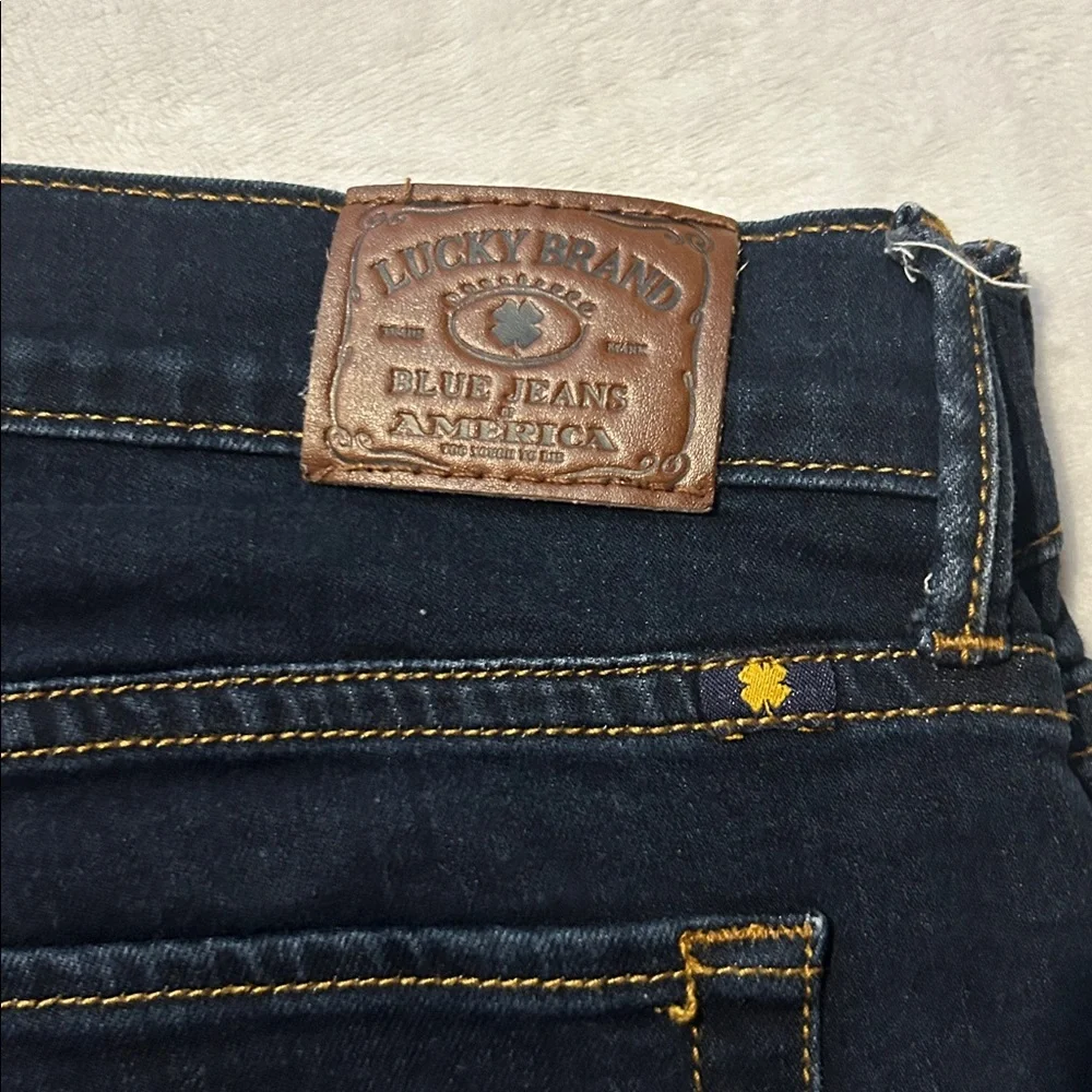 Lucky Brand women’s sweet n straight Jeans - Picture 2 of 7